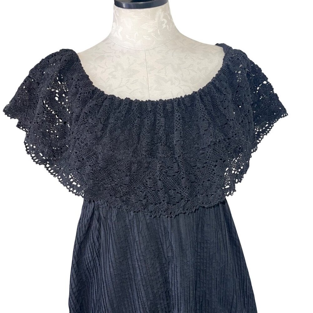 Vintage Womens Dress Size Large Black Pintuck Crochet Lace Trim Bohemia - Picture 4 of 10